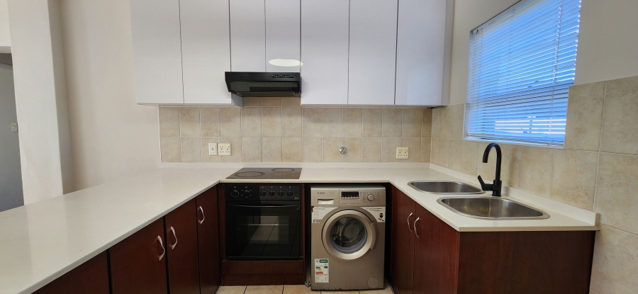 To Let 2 Bedroom Property for Rent in Vredekloof East Western Cape